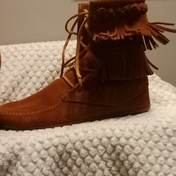 Woman's ankle moccasins - Picture 2 of 5